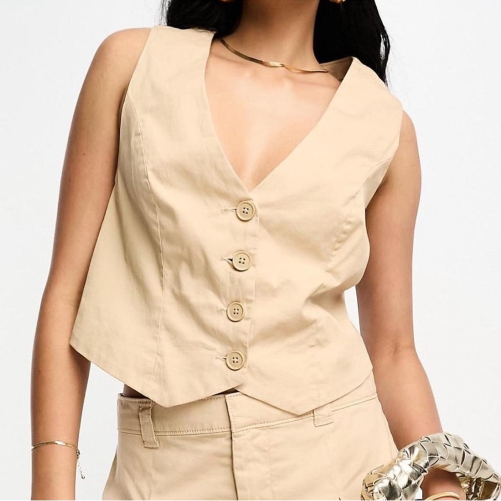 Abercrombie & Fitch Beige Cropped Vest, Size M